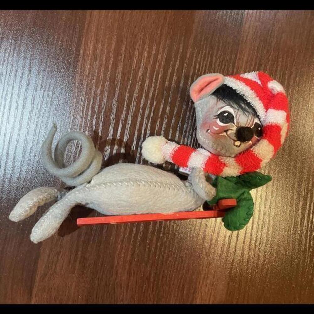 Vintage Annalee Mouse on Wood‎ Sled Doll Red White Hat 5" Missing Sled